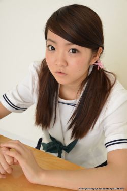 玩丰满女领导对白露脸视频